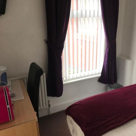 Kingscliff Bed & Breakfast Блекпул Екстериор снимка