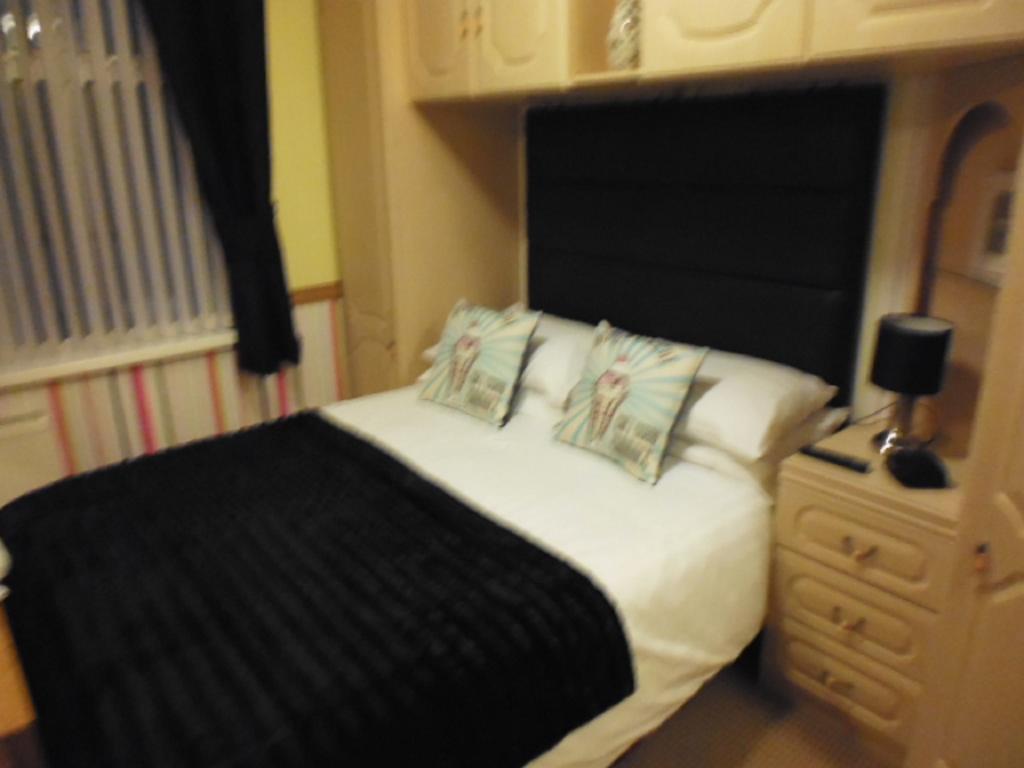 Kingscliff Bed & Breakfast Блекпул Екстериор снимка