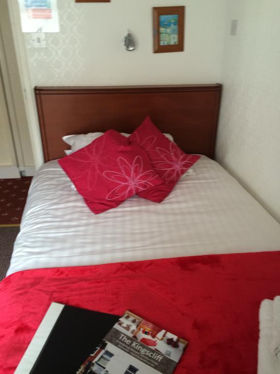 Kingscliff Bed & Breakfast Блекпул Екстериор снимка