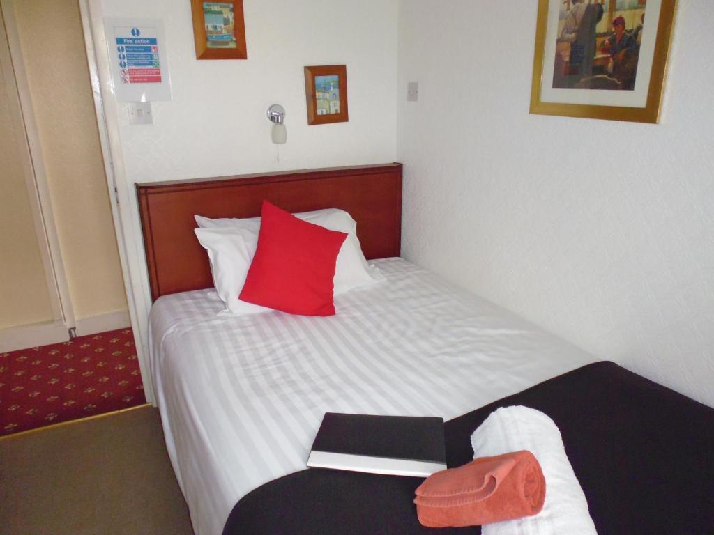 Kingscliff Bed & Breakfast Блекпул Стая снимка