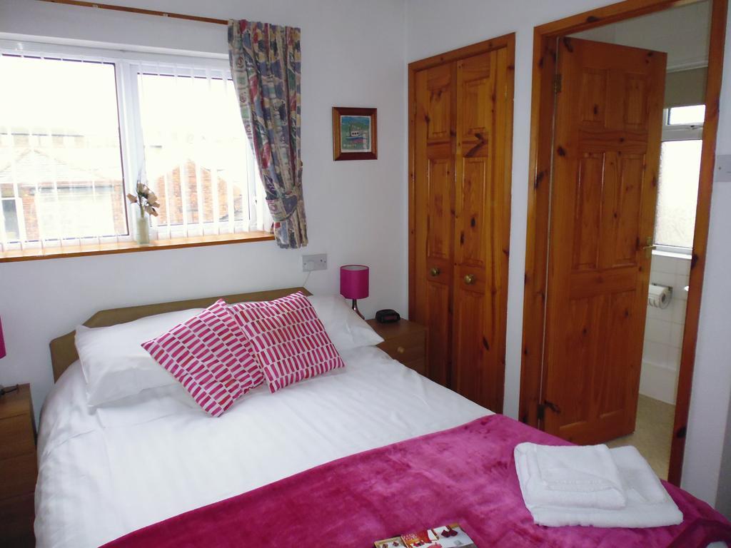 Kingscliff Bed & Breakfast Блекпул Екстериор снимка