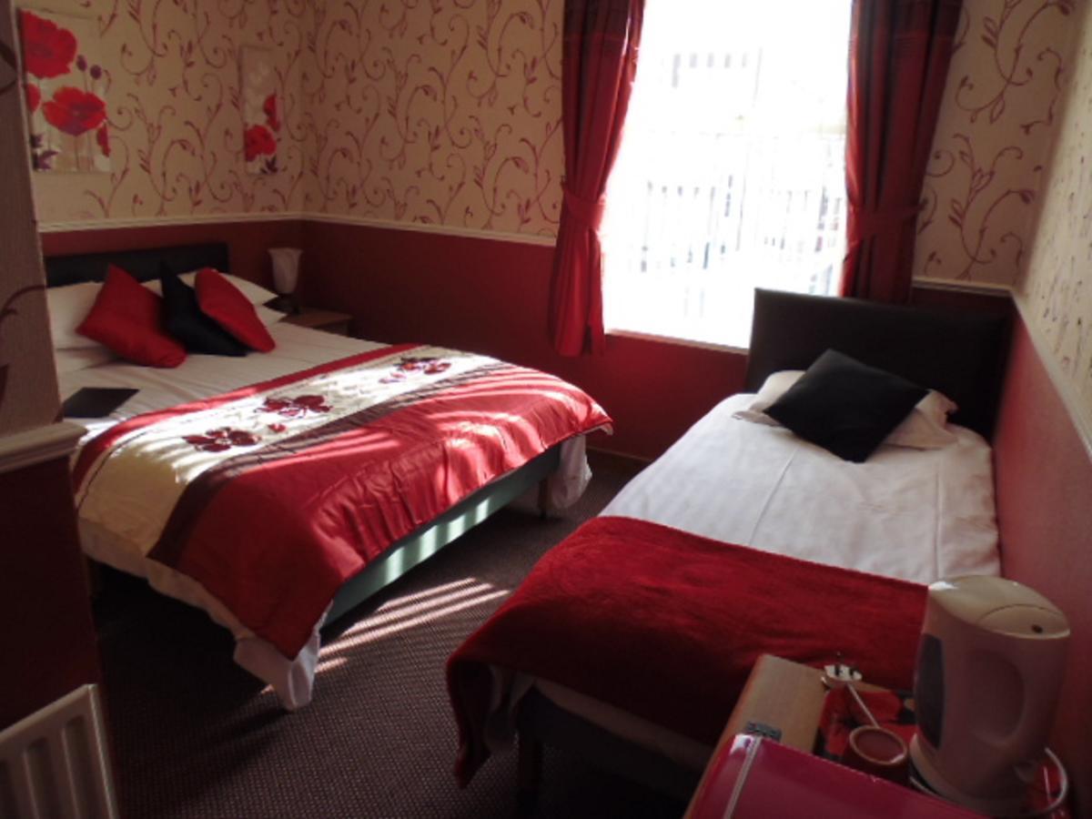 Kingscliff Bed & Breakfast Блекпул Екстериор снимка